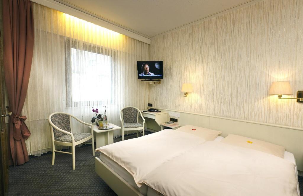 Hotel Pohl Kinheim ห้อง รูปภาพ